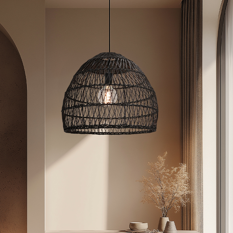 Suspension en rotin noire, Rosa