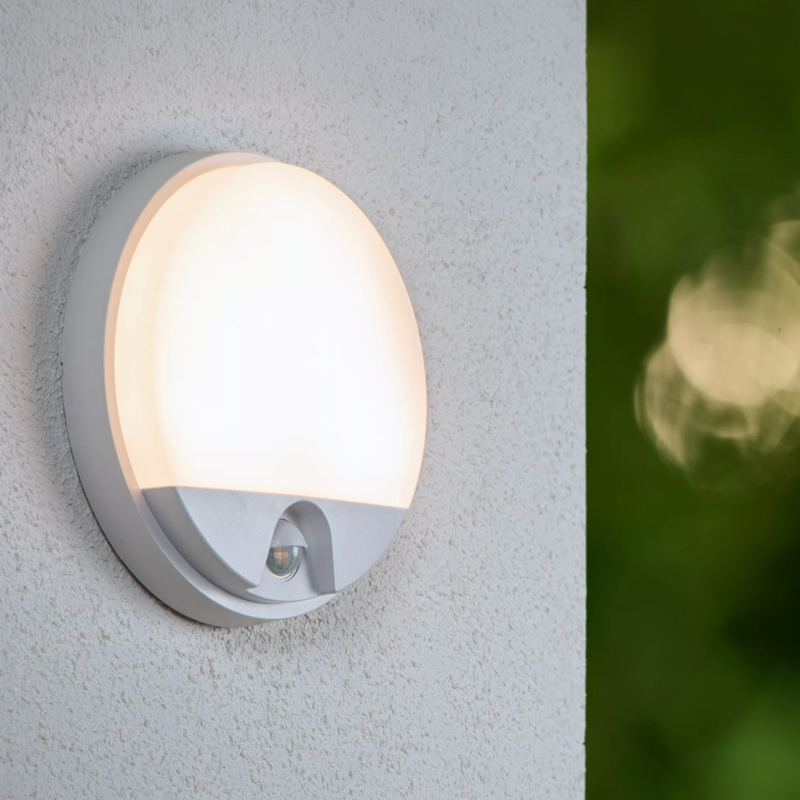 Applique salle de bain moderne blanche, Hups Ir, 10W, 3000K LED, IP54