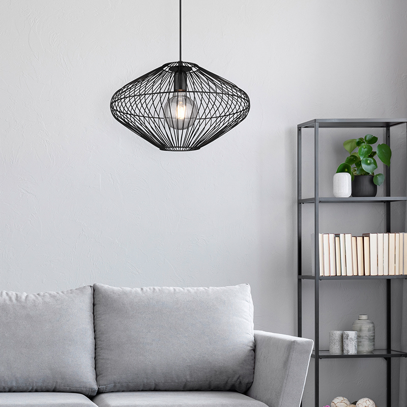 Suspension moderne noire, Cemal
