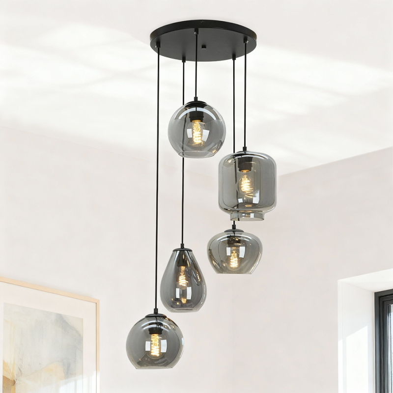 Suspension grise moderne, Caia