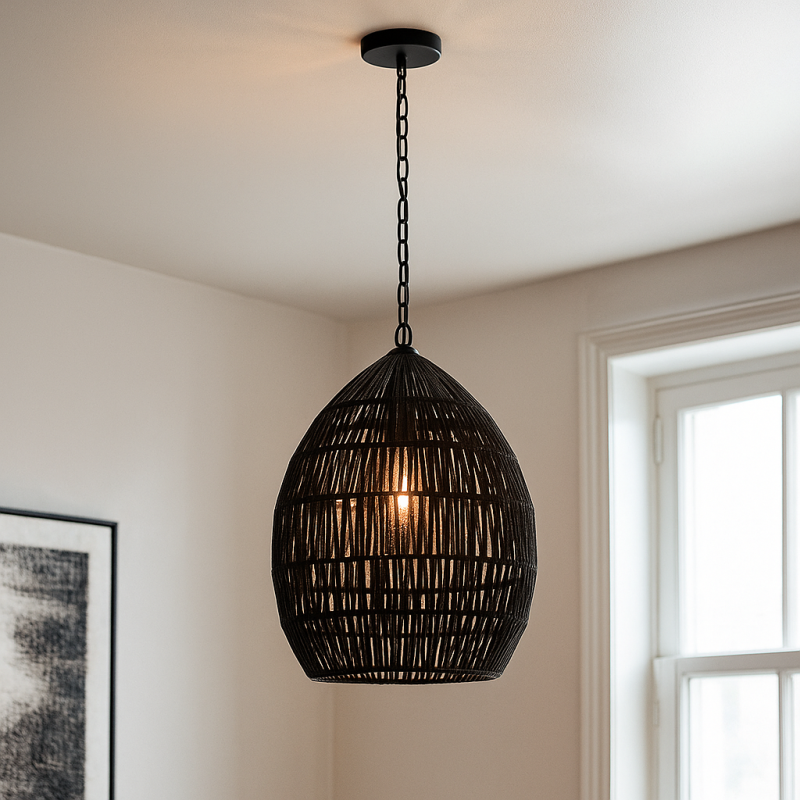 Suspension noire industrielle, Peggy Suspension noire industrielle, Peggy