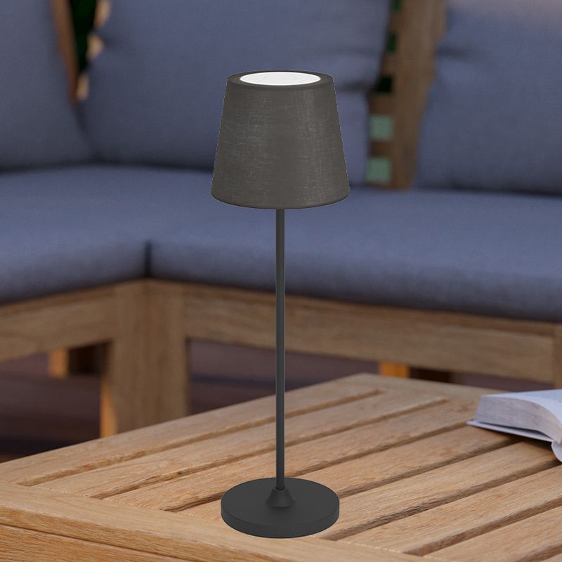 Lampe de table noire en tissu, Latif, 2W, white switch LED, avec variateur tactile Lampe de table noire en tissu, Latif, 2W, white switch LED, avec variateur tactile