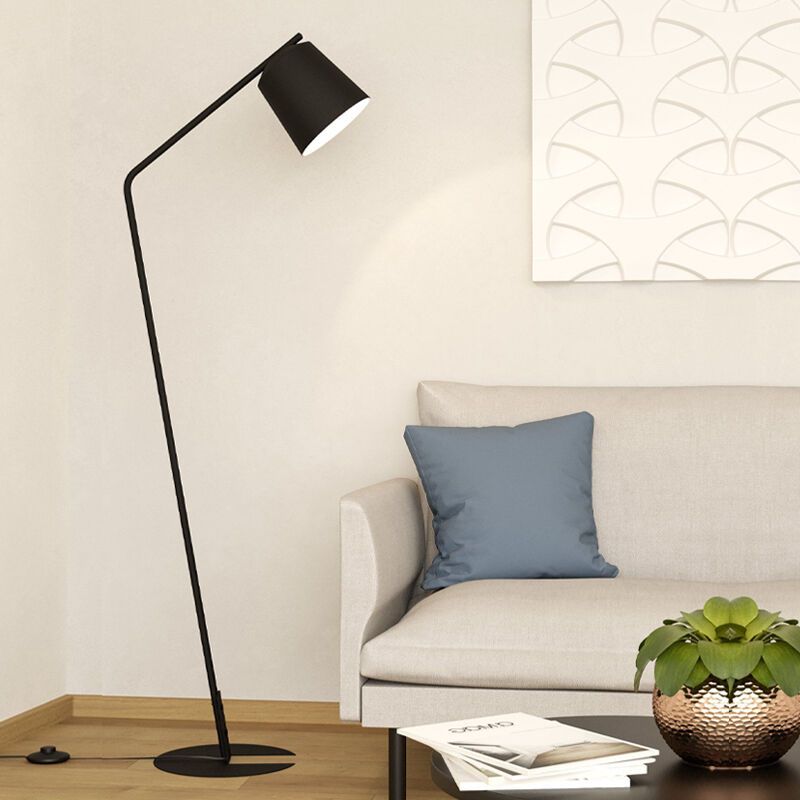 Lampadaire noir en aluminium, Jasmyn, avec interrupteur Lampadaire noir en aluminium, Jasmyn, avec interrupteur