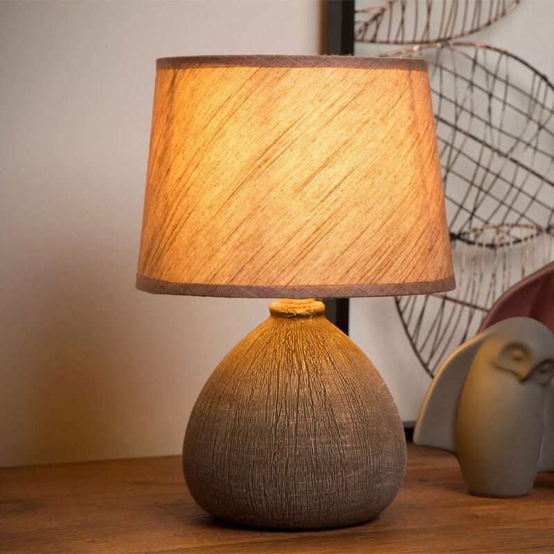 Lampe de table en céramique marronne, Ramzi, avec interrupteur Lampe de table en céramique marronne, Ramzi, avec interrupteur