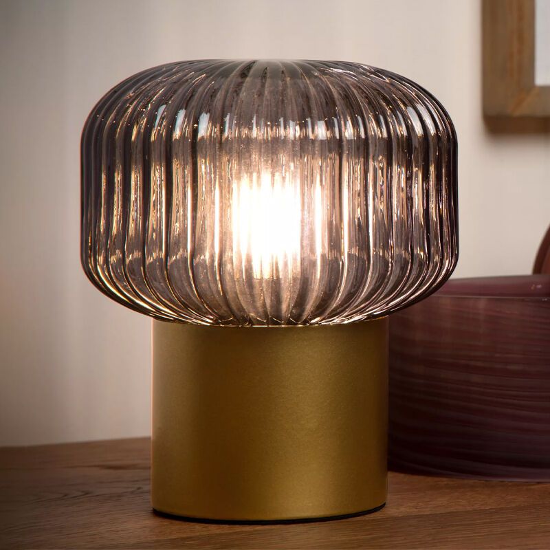 Lampe de table rétro dorée, Jany, avec interrupteur Lampe de table rétro dorée, Jany, avec interrupteur