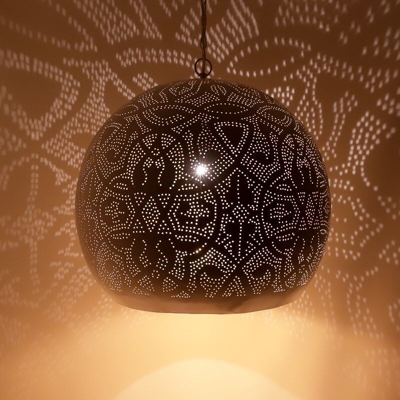 Suspension orientale blanche, Alyssa