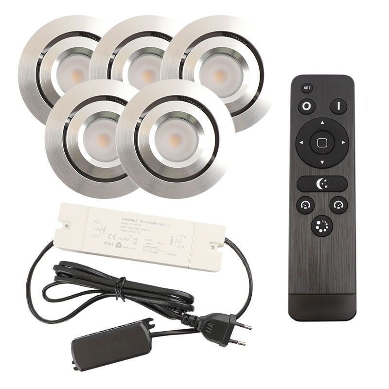 5 spots veranda orientable Rona, IP44, avec kit de connexion et télécommande, chromé 5 spots veranda orientable Rona, IP44, avec kit de connexion et télécommande, chromé