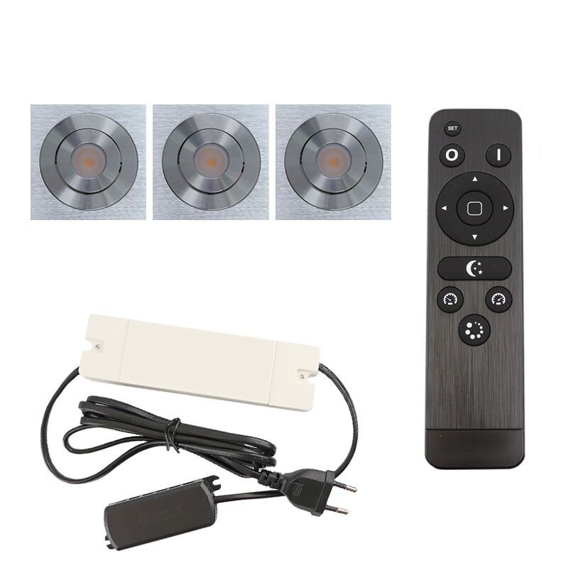 3 spots veranda orientable Rona carré, IP44, avec kit de connexion et télécommande, chromé