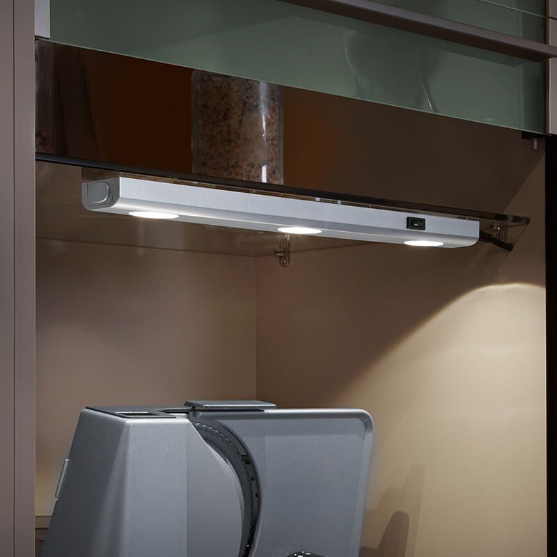 Éclairage sous meuble cuisine en plastique argenté, Sarila, 1W, 3000K LED, avec interrupteur