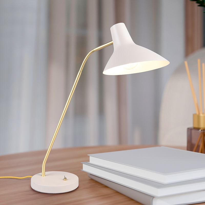 Lampe de bureau classique blanche, Merit Lampe de bureau classique blanche, Merit