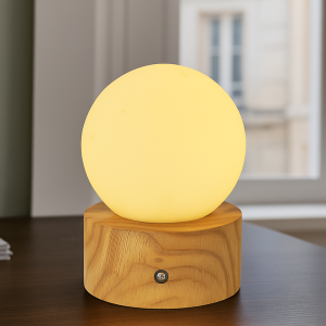 Lampe de table bois, Tiddo, 2W, dim to warm LED, avec interrupteur