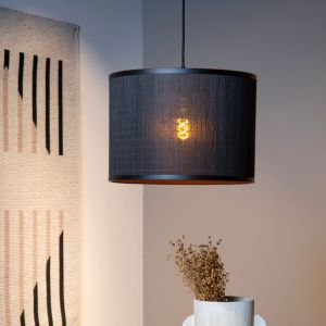 Suspension en bambou noire, Tagalog