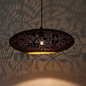 Suspension orientale noire, Zina