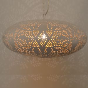 Suspension orientale blanche, Zina