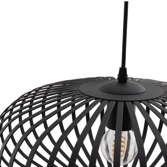 Suspension noire industrielle, Lieve
