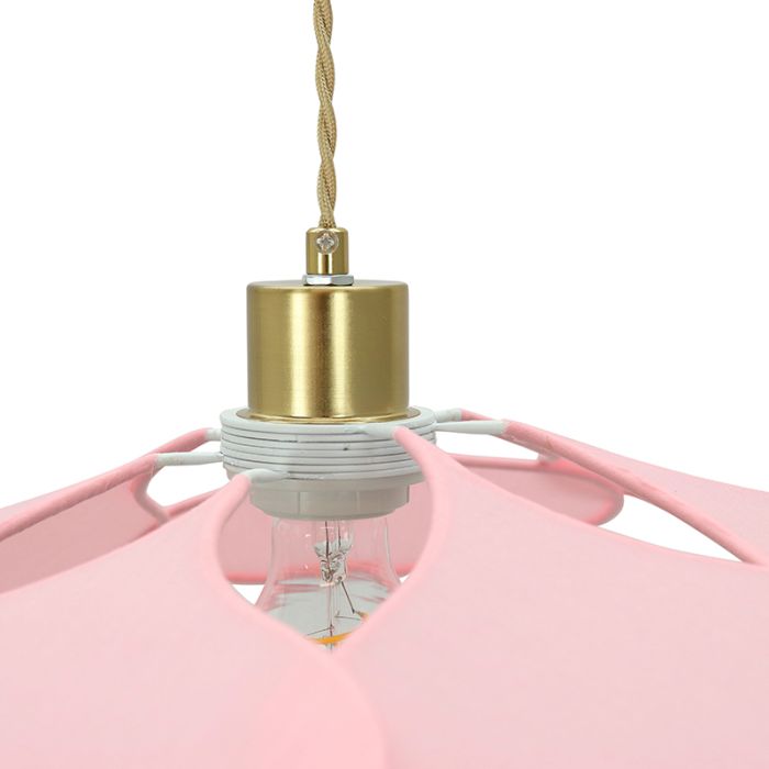 Suspension rose rustique, Nena