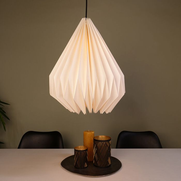 Suspension en papier blanche, Leco