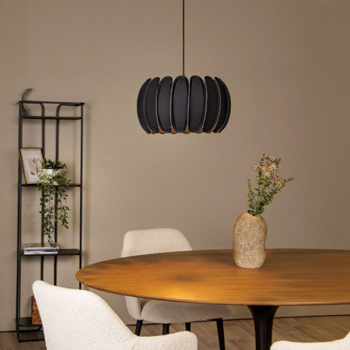 Suspension moderne noire, Spencer