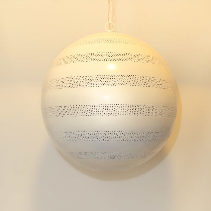 Suspension orientale blanche, Nimra