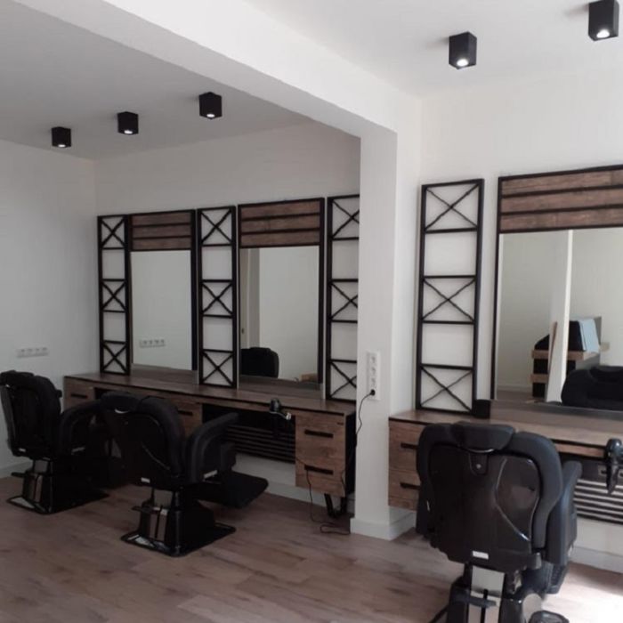 Spot en saillie noir moderne, Dane