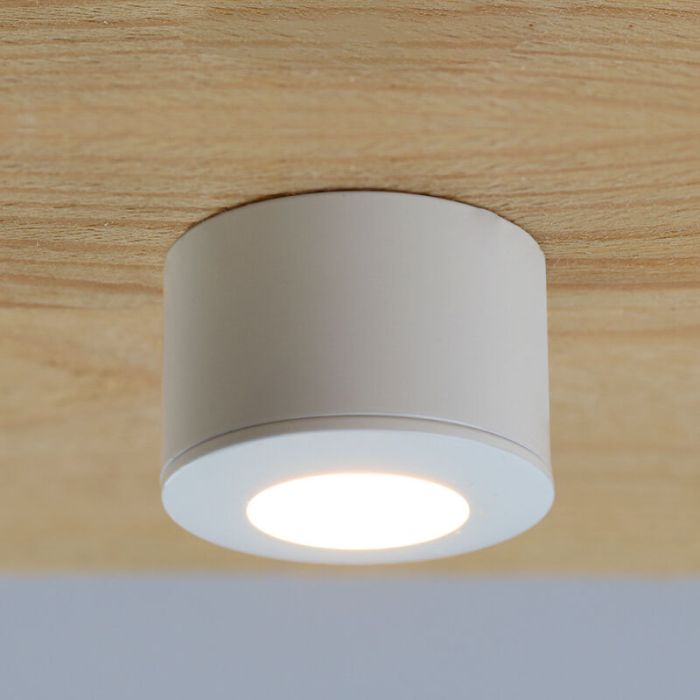 6 spots en saillie veranda ronds blancs Vasso, IP44, avec kit de connexion et télécommande