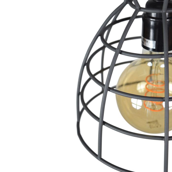 Suspension noire industrielle, Dexter